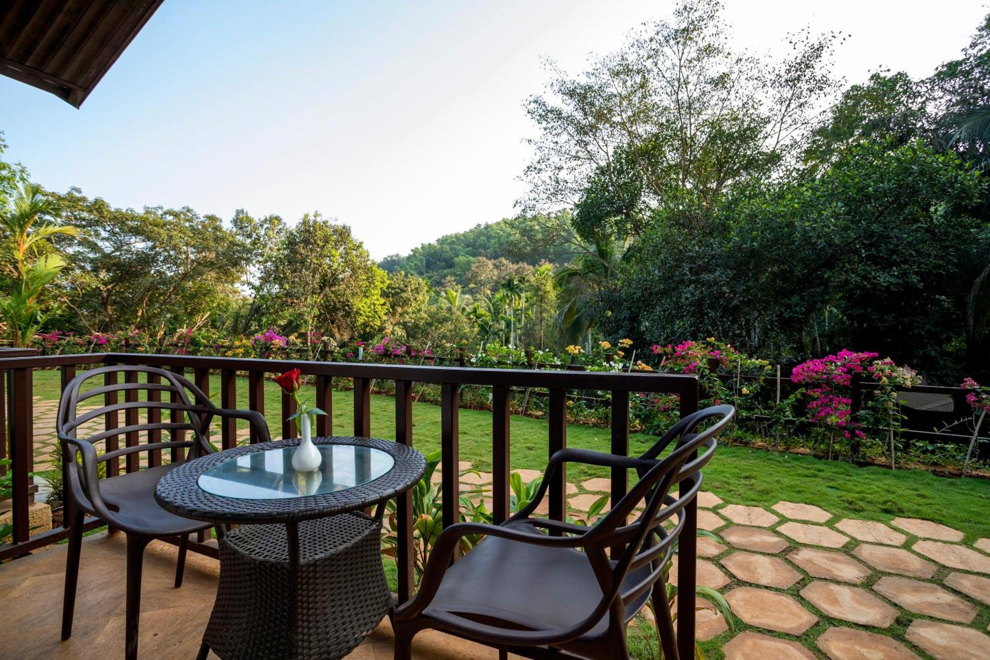 Stone Wood Premier Gokarna Hotel Gokarna  Eksteriør billede