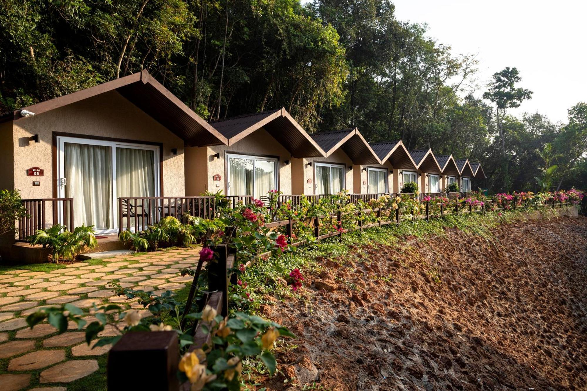 Stone Wood Premier Gokarna Hotel Gokarna  Eksteriør billede