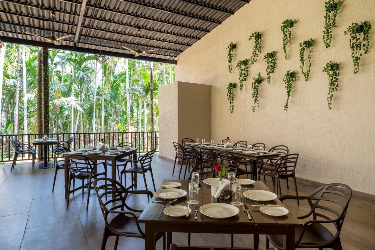 Stone Wood Premier Gokarna Hotel Gokarna  Eksteriør billede