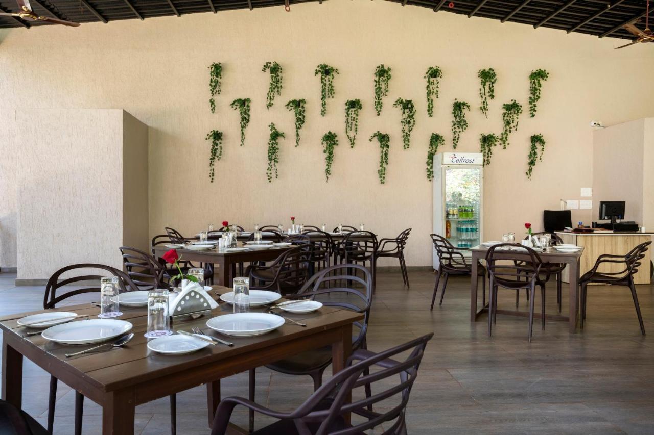 Stone Wood Premier Gokarna Hotel Gokarna  Eksteriør billede